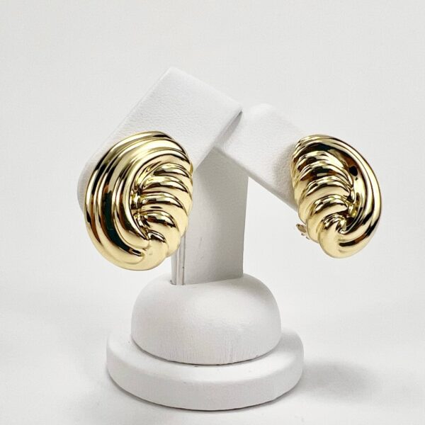 Vintage 18k Yellow Gold Ribbed Wave Omega Back Earrings - Image 5