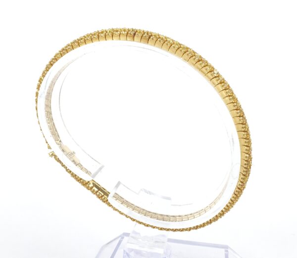 Yvel 18k Yellow Gold 5.22ct Yellow Sapphire 3-Row Prong Set Tennis Bracelet 7'' - Image 6