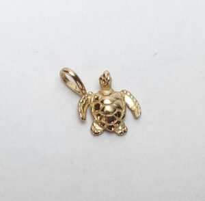 14k Yellow Gold Detailed Turtle Nautical Ocean Sea Drop Dangle Pendant 5/8''