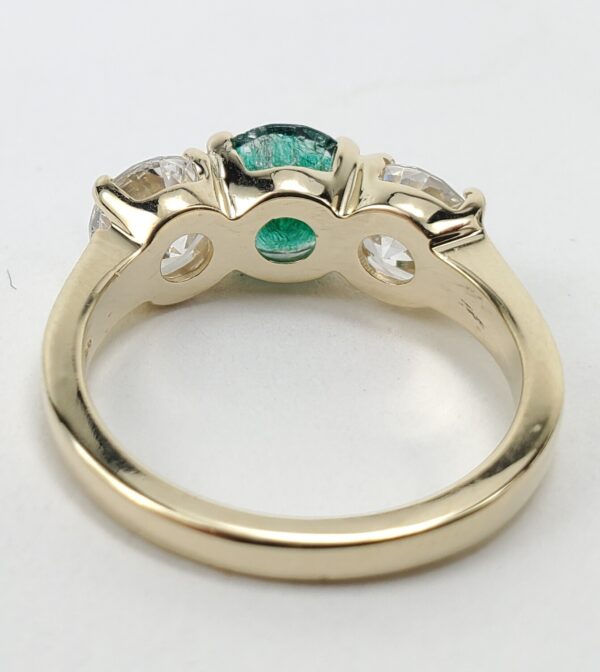 14k Yellow Gold Diamond Simulant Green Quenched Quartz Three Stone Ring 6.5'' - Image 8