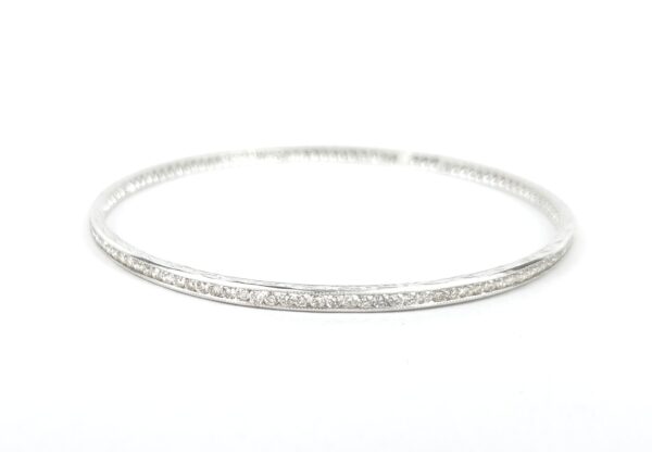 18k White Gold 1.95ctw Engraved Round Brilliant Diamond Tennis Bangle Bracelet - Image 8