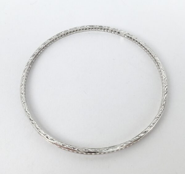 18k White Gold 1.95ctw Engraved Round Brilliant Diamond Tennis Bangle Bracelet - Image 10