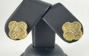 18k Yellow Gold .10ctw Diamond Clover Leaf Textured Stud Earrings 1/2''