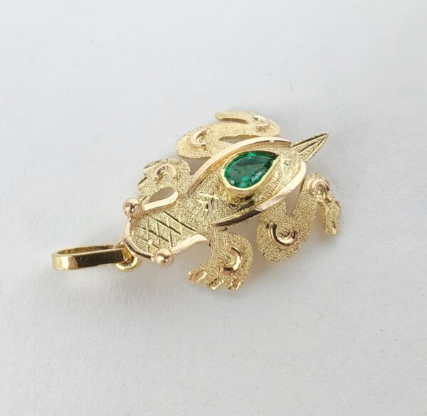 18k Yellow Gold .15ctw Natural Pear Shape Emerald Frop Drop Pendant 1 1/8'' - Image 4