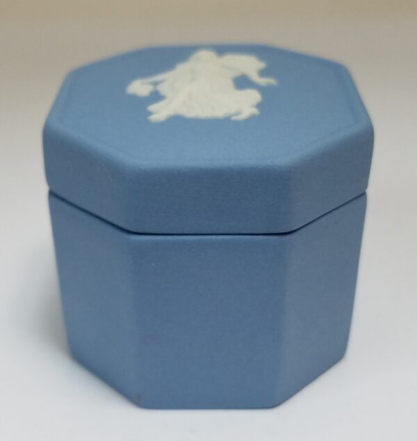 Wedgwood Trinket Box Made in England Hallmark KD - Image 6