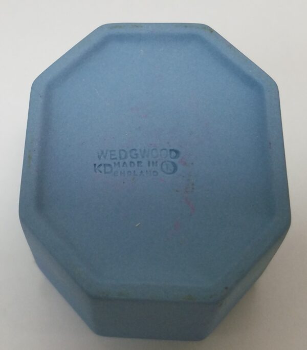 Wedgwood Trinket Box Made in England Hallmark KD - Image 10