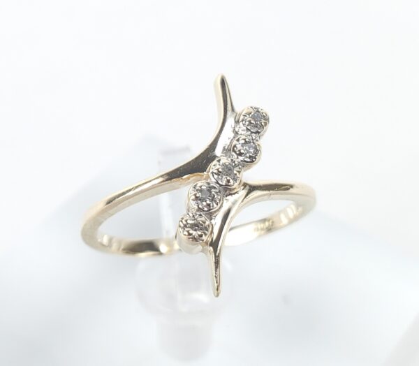 10k Two Tone White Yellow Gold Diamond Crossover Style Curved Swirl Ring 5'' - Image 3