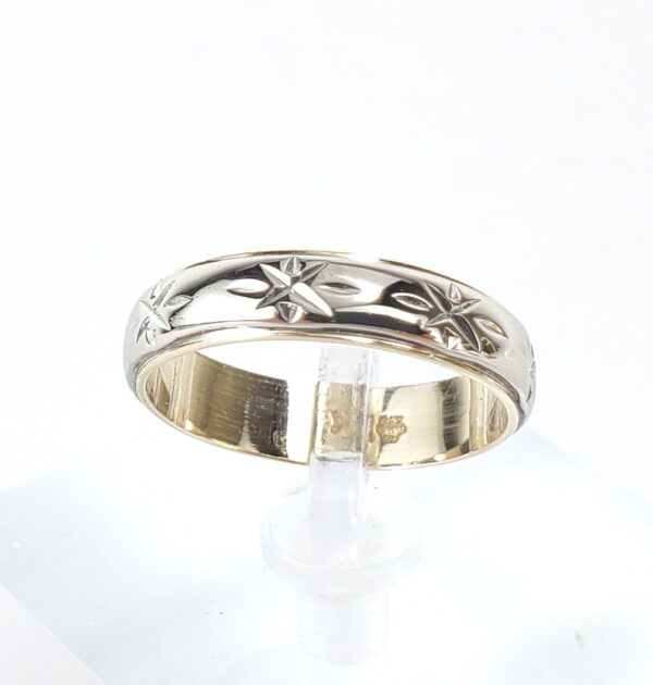 14k Multi-Tone Gold Engraved Star Starburst Wedding Style Band Ring 7''
