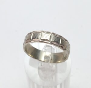 14k White Gold Vintage 5.75mm Squared Textured Mens Band Ring 11.25''