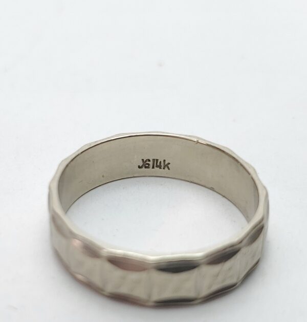 14k White Gold Vintage 5.75mm Squared Textured Mens Band Ring 11.25'' - Image 9