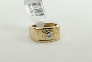 18k Yellow Gold .15ct Diamond Solitaire Euro Shank Ring 5.5''