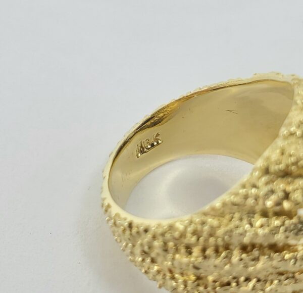 18k Yellow Gold 4.25c Lapis Lazuli Cabochon Solitaire Textured Cocktail Ring ... - Image 5