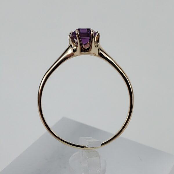 18k Yellow Gold .80ctw Emerald Cut Amethyst Solitaire Ring 9'' Sizable - Image 7