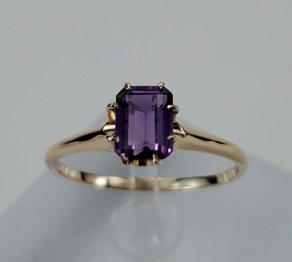 18k Yellow Gold .80ctw Emerald Cut Amethyst Solitaire Ring 9'' Sizable