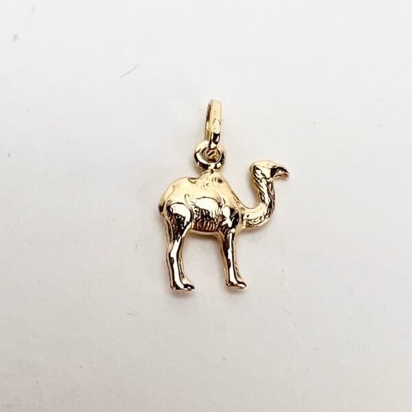 18k Yellow Gold Dromedary Camel Charm Drop Pendant 1'' - Image 3