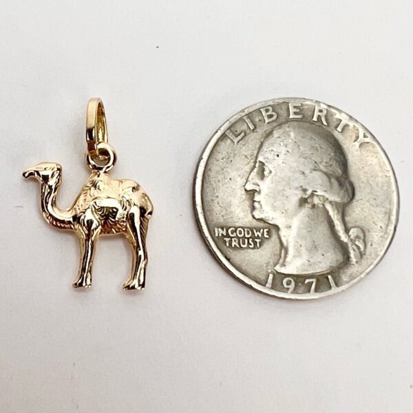 18k Yellow Gold Dromedary Camel Charm Drop Pendant 1'' - Image 5