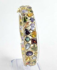18k Yellow Gold Mosaico Multi Colored Bezel Set Hinged Bangle Bracelet