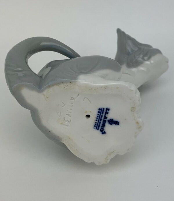 Lladro Feed Me Cat #5113 - Image 7