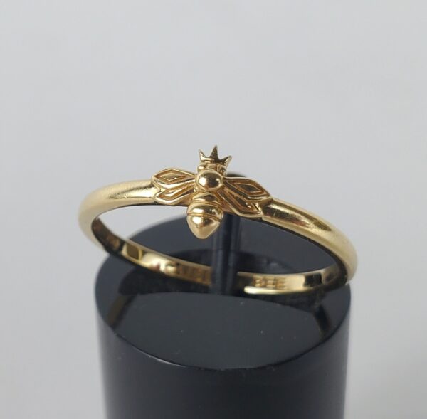 Monica Rich Kossann Queen Bee 18k Yellow Gold Posey Dainty Stackable Ring 7.25'' - Image 5