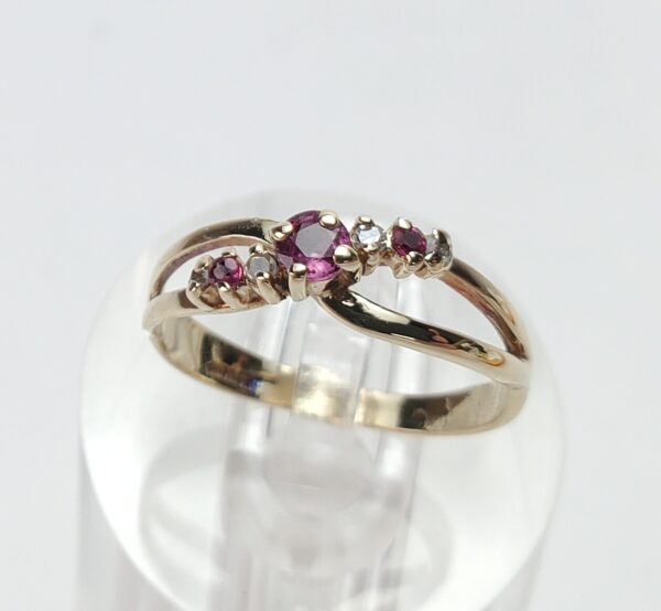 10k Yellow Gold .19ctw Natural Diamond Pink Sapphire Ruby Band Ring 5.5'' - Image 4