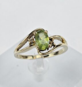14k Yellow Gold .50ctw Oval Cut Peridot Diamond Promise Ring Band Ring 6.5''