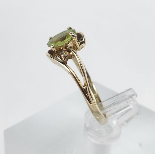 14k Yellow Gold .50ctw Oval Cut Peridot Diamond Promise Ring Band Ring 6.5'' - Image 5