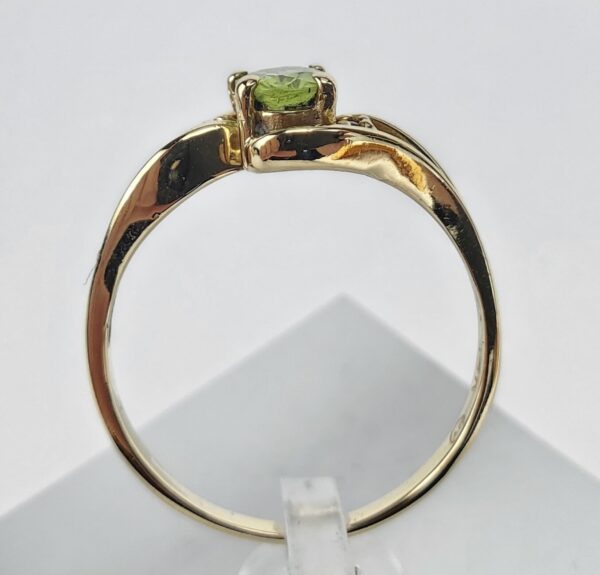 14k Yellow Gold .50ctw Oval Cut Peridot Diamond Promise Ring Band Ring 6.5'' - Image 6