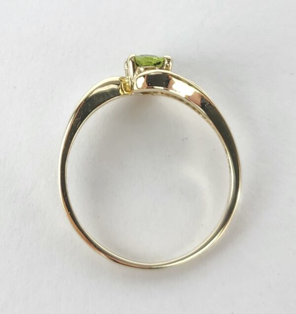 14k Yellow Gold .50ctw Oval Cut Peridot Diamond Promise Ring Band Ring 6.5'' - Image 7