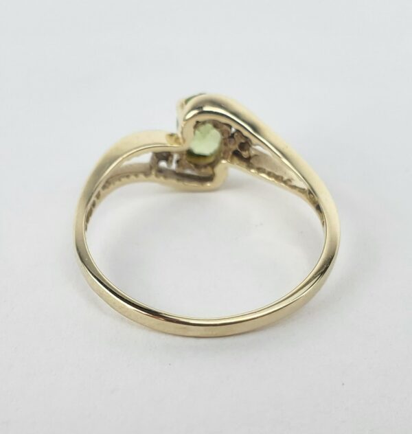 14k Yellow Gold .50ctw Oval Cut Peridot Diamond Promise Ring Band Ring 6.5'' - Image 9