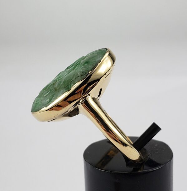 14k Yellow Gold Carved Bezel Set Green Jadeite Jade Cocktail Solitaire Ring - Image 5