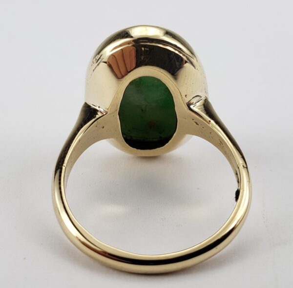 14k Yellow Gold Carved Bezel Set Green Jadeite Jade Cocktail Solitaire Ring - Image 6