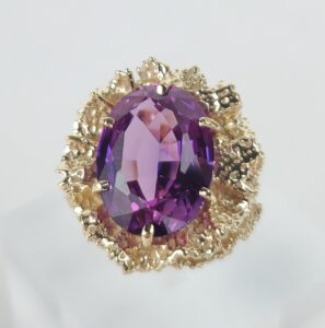 14k Yellow Gold Lab Grown Color Change Sapphire Solitaire Coral Cocktail Ring