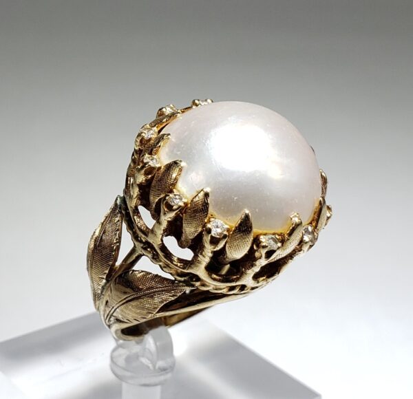 14k Yellow Gold Large 19mm Mabe Pearl Diamond Floral Leaf Leaves Textured Ring - Image 3