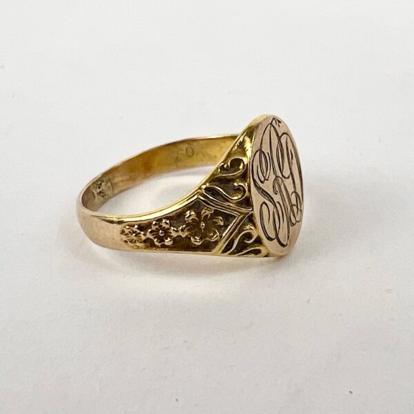 Edwardian Antique 10k Yellow Gold Engraved Signet Forget Me Not Ring 7.75'' - Image 3