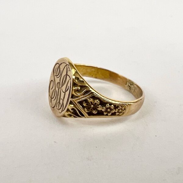 Edwardian Antique 10k Yellow Gold Engraved Signet Forget Me Not Ring 7.75'' - Image 5