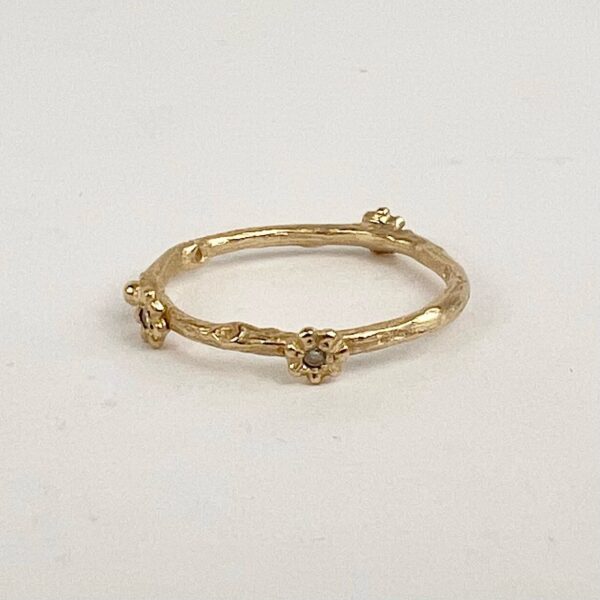 Sofia Kaman 14k Yellow Gold 3 Diamond Daisy Twig Texture Stacking Ring 7'' - Image 5