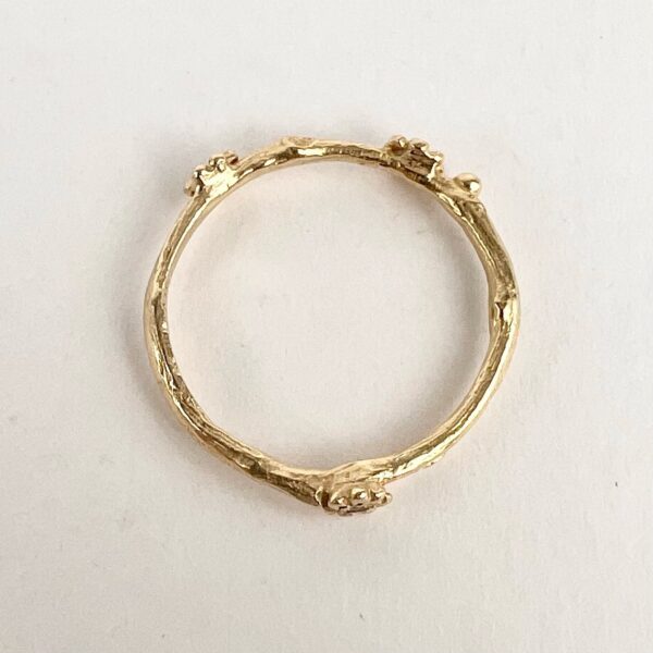 Sofia Kaman 14k Yellow Gold 3 Diamond Daisy Twig Texture Stacking Ring 7'' - Image 8