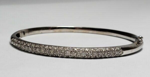 14k White Gold 1.14ctw G/H VS/SI Pave Diamond Hinged Bangle Cuff Bracelet - Image 3