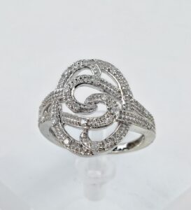 14k White Gold Diamond Open Work Oval Split Shank Band Ring 7''