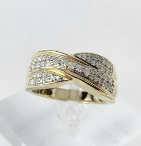 14k Yellow Gold Diamond Crossover Style Pave Band Ring 6.75''