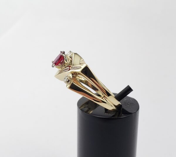 14k Yellow Gold Unique Modern .62ctw Natural Ruby Diamond Split Shank Ring - Image 5