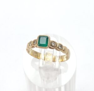18k Yellow Gold Natural Bezel Emerald Gypsy Set Diamond Cocktail Band Ring 6.5''