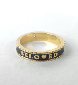 Beloved Fine Jewelry 18k Yellow Gold Mom Love Enamel 3.8mm Band Ring 4.75''