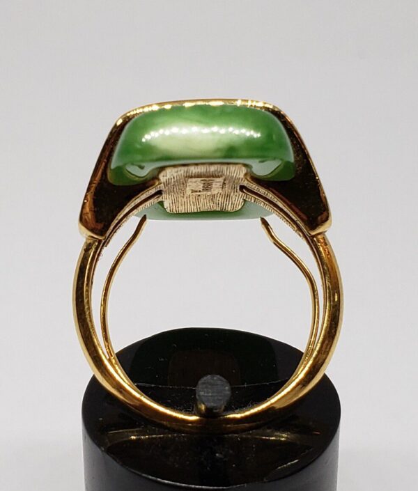 Trifari Costume Green Stone Gold Tone Floral Vintage Gemstone Ring - Image 6