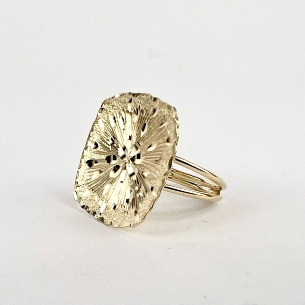 14k Yellow Gold Wide Sunburst Pattern Square Shield Ring 8'' - Image 4