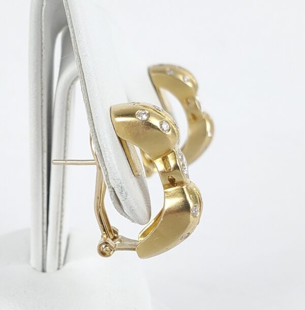 18k Yellow Gold .78ctw Natural Diamond Textured Ribbon Leverback Earrings - Image 5