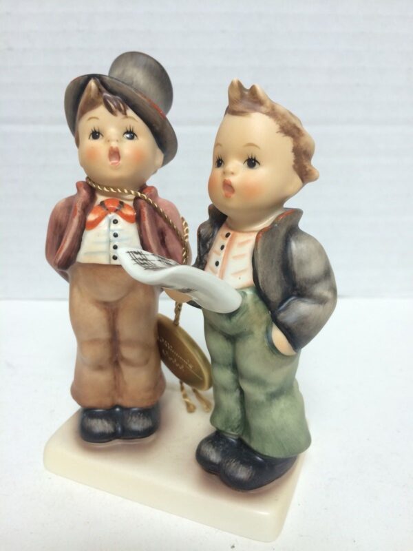 Hummel Goebel Figurine "Duet"