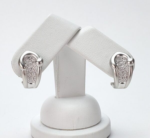 14k White Gold Sandblasted Matte Texture Diamond Leverback Omega Earrings 3/4'' - Image 3