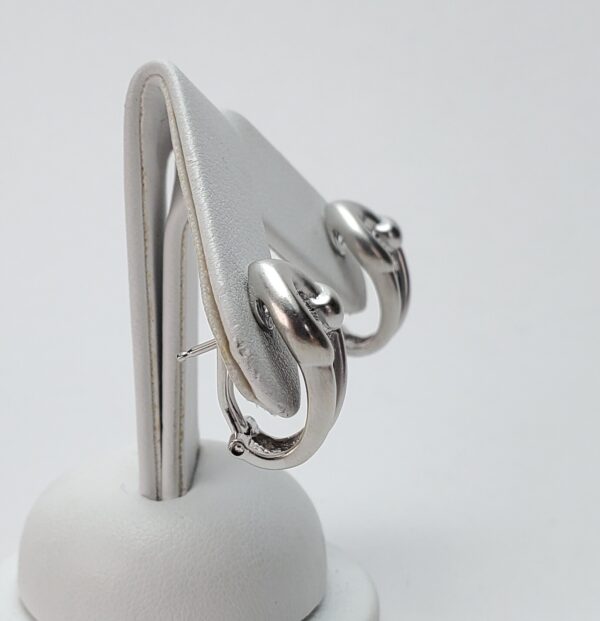 14k White Gold Sandblasted Matte Texture Diamond Leverback Omega Earrings 3/4'' - Image 5