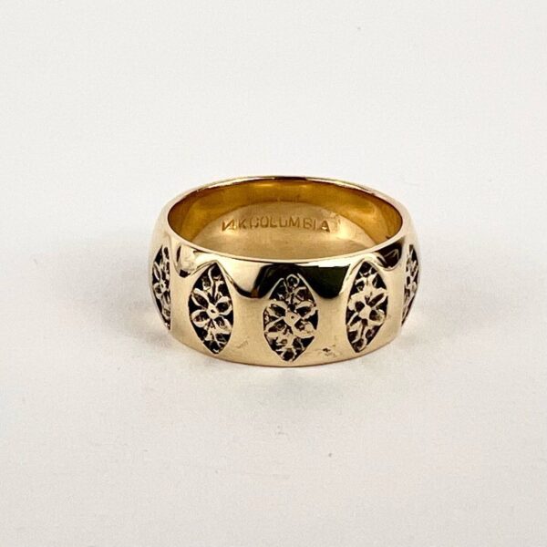 14k Yellow Gold Vintage Columbia 8mm Flower Wide Band Ring Size 6.75 - Image 3